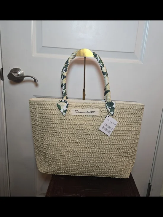 NWT Oscar Dela Renta Woven Cream Tote with Floral-Trim Handles - Picture 1 of 7